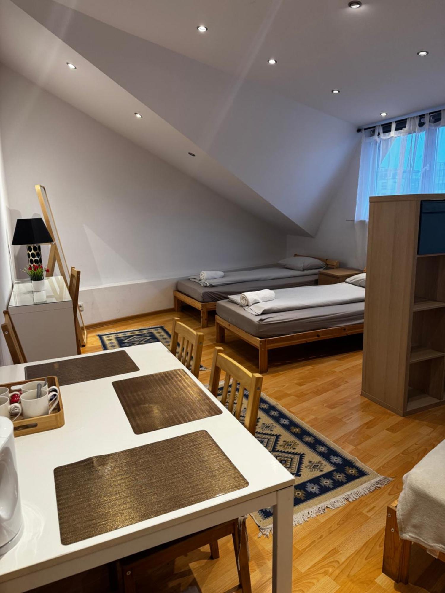 Esa Home วอร์ซอ ภายนอก รูปภาพ